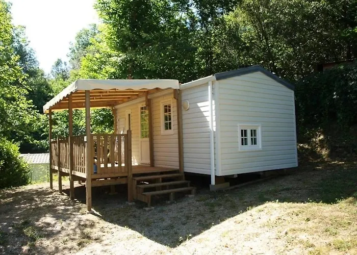 Camping 4 étoiles - Piscine - Ccbbihi